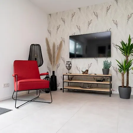 Holiday Apartment *